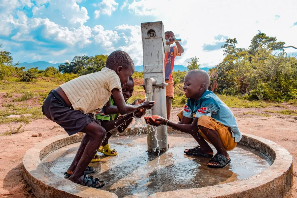 6552a3b779a02734415c734c clean water 01